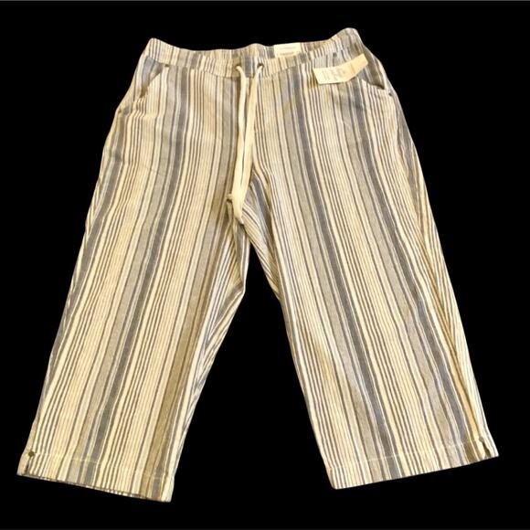 NWT Croft & Barrow Women's Striped Gauze Capris in Khaki and Gray - Picture 1 of 7